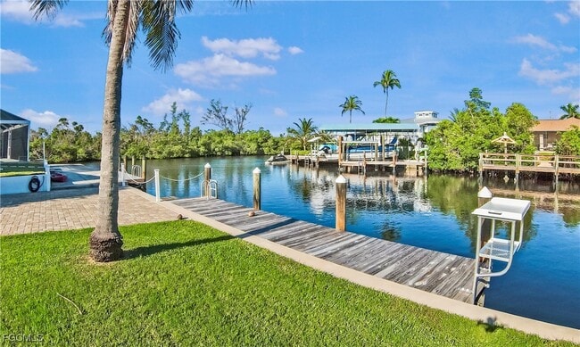 property at 2790 Teal Ct