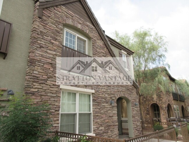 2741 S Equestrian Dr