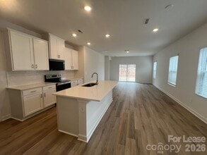 1281 30th St Ln NE in Conover, NC - Building Photo - Building Photo