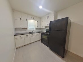 601 N Gordon St in Wichita, KS - Building Photo - Building Photo