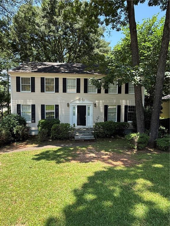 property at 140 Roswell Farms Ct