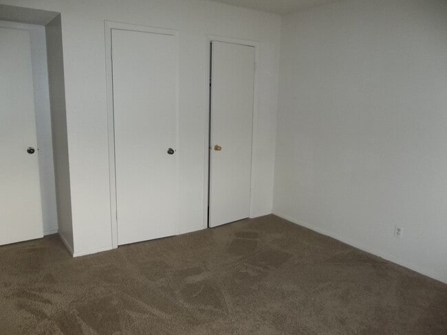 property at 1107 Whitney Pl Dr