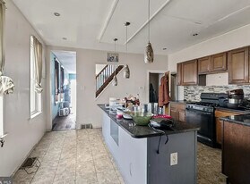 910 Mechanic St in Camden, NJ - Building Photo