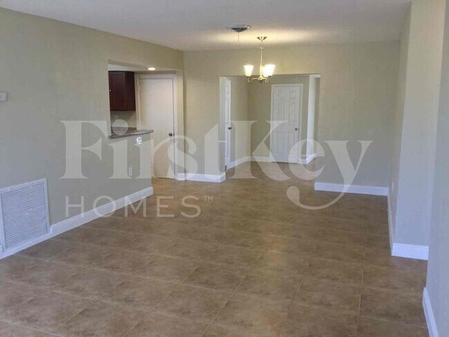 7361 Arthur St in Hollywood, FL - Building Photo - Building Photo