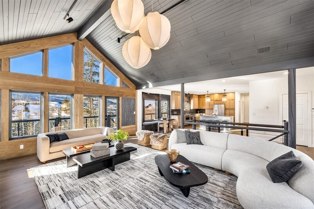21 Stormwatch Cir in Silverthorne, CO - Foto de edificio