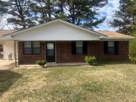 3113 Beasley Dr in Tupelo, MS - Building Photo