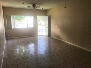 205 Plymouth in Inglewood, CA - Building Photo - Interior Photo