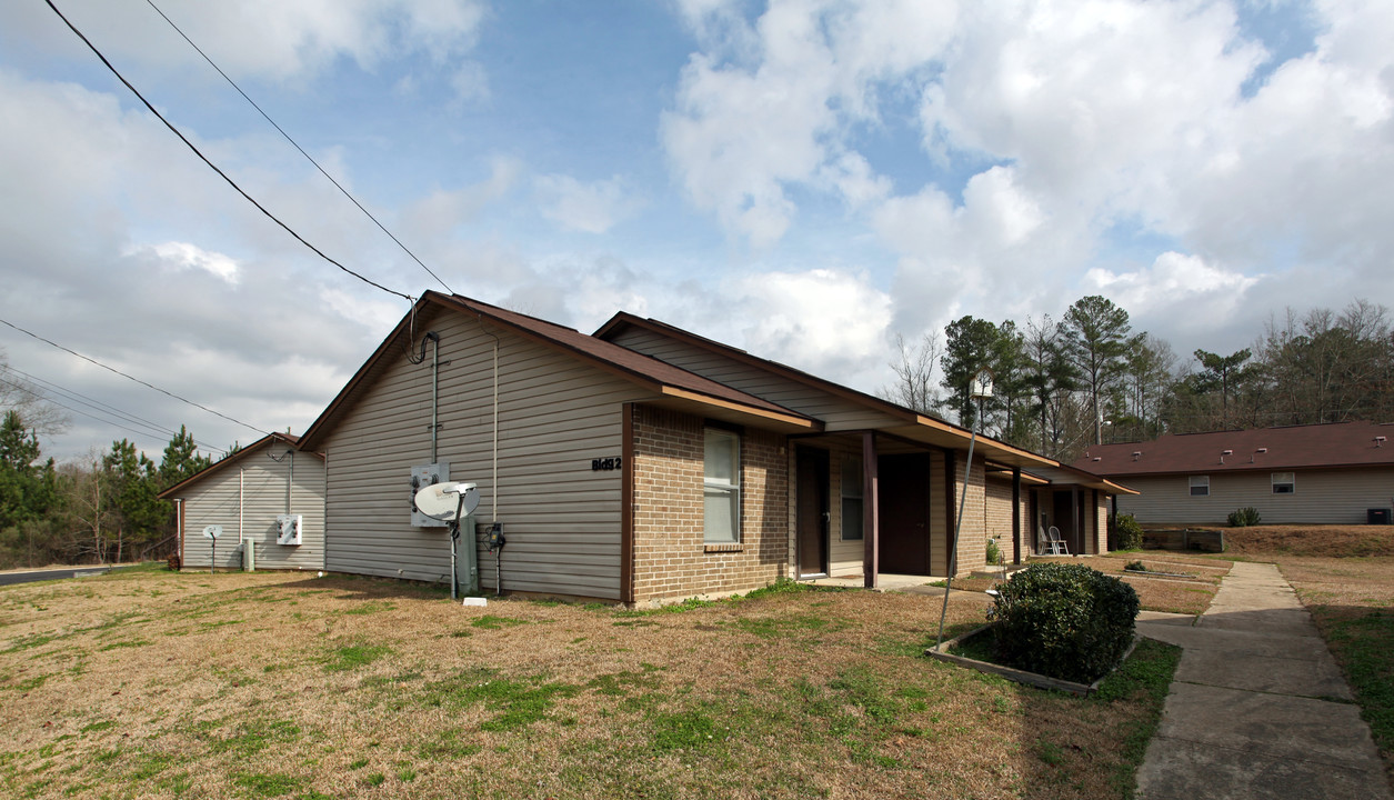 Pearlwood Apartments in Pearl, MS - Foto de edificio