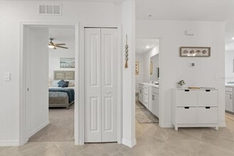 17570 Opal Sand Dr in Venice, FL - Building Photo - Building Photo