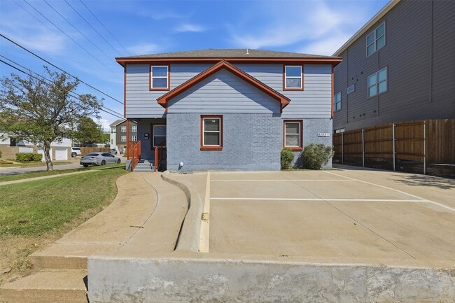 3201 McCart Ave in Fort Worth, TX - Building Photo - Building Photo