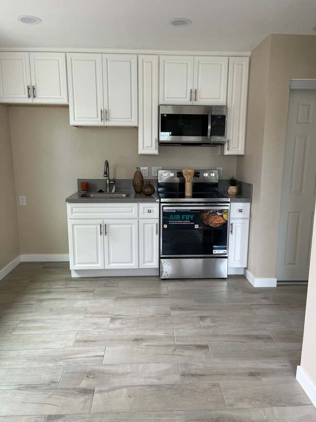 11128 Oriole Dr in Riverside, CA - Building Photo - Building Photo
