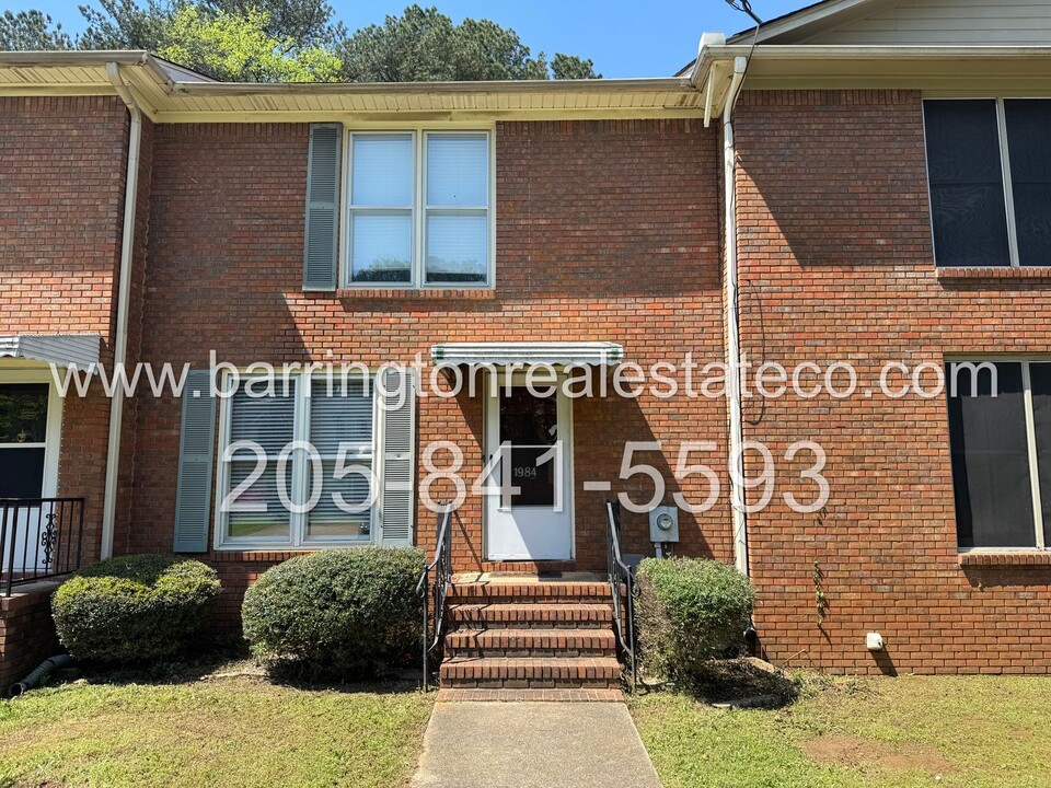 1984 Townhouse Ln in Hueytown, AL - Building Photo