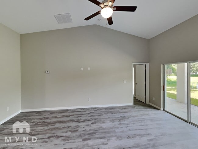7356 S Cameo Cir in North Port, FL - Building Photo - Building Photo
