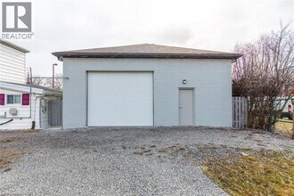 355 Jones Rd in Hamilton, ON - Building Photo - Building Photo