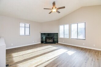 921 S Val Vista Dr in Mesa, AZ - Building Photo - Building Photo