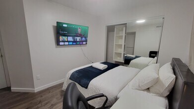 8029 240th St SW in Edmonds, WA - Building Photo - Building Photo