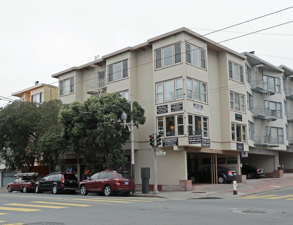 1695 Union St in San Francisco, CA - Building Photo