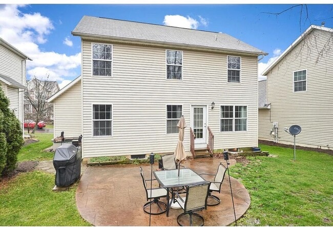 2478 Cedar Creek Ln in Akron, OH - Building Photo - Building Photo