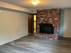 12239 Oak Tree Pl SW in Lakewood, WA - Foto de edificio - Building Photo