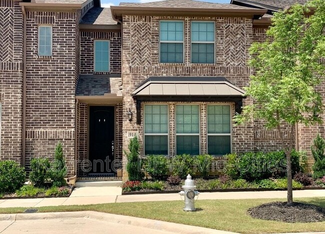 property at 914 Estelle Dr