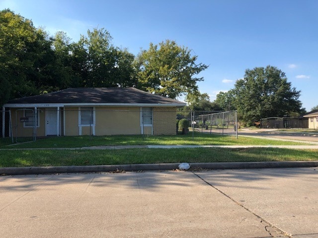 property at 10830 Fairland Dr