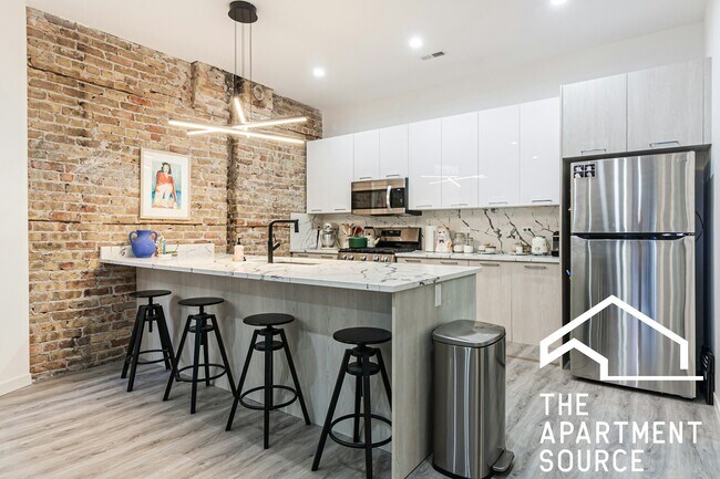 property at 2743 W Division St