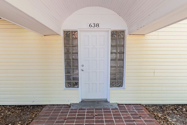 property at 638 W Central Ave