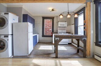 388 Baldwin Ave in Jersey City, NJ - Building Photo - Building Photo