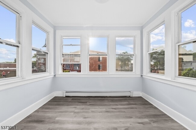 27 Berkeley Pl in Bloomfield, NJ - Building Photo - Building Photo