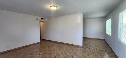 4920 Cerritos Ave in Los Lunas, NM - Building Photo - Building Photo