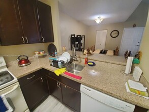 15540 SW 80th St in Miami, FL - Building Photo - Building Photo