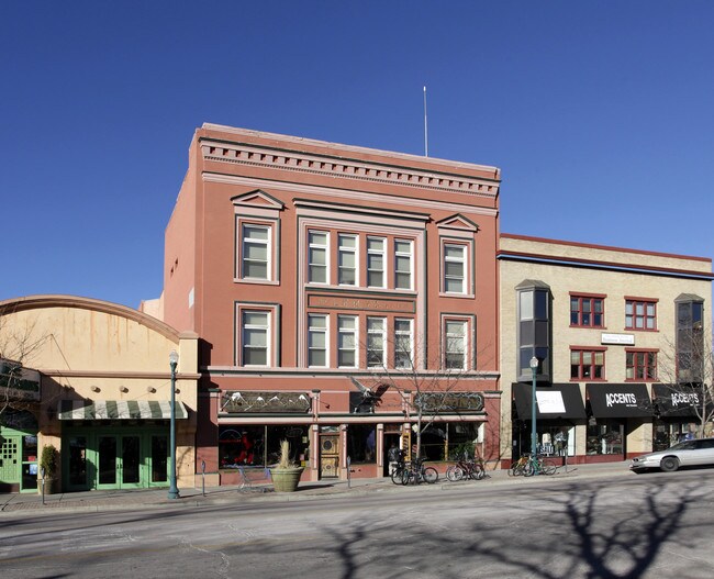 Albany Apartments in Colorado Springs, CO - Building Photo - Building Photo