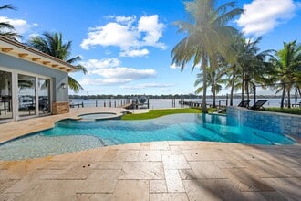 614 S Lake Dr in Lantana, FL - Building Photo - Building Photo