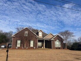 624 Dreyspring Way in Pike Road, AL - Building Photo