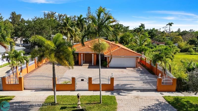 70 NW 159th St in Miami, FL - Foto de edificio