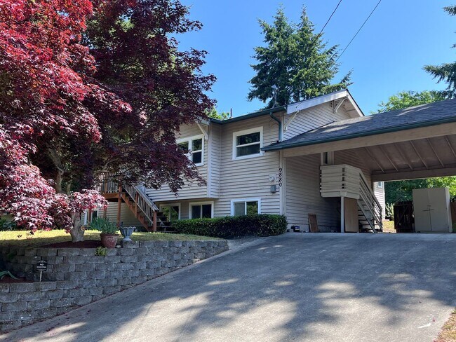 9880 Fredrickson Rd NW in Bremerton, WA - Building Photo - Building Photo