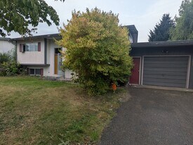 46600 Teton Ave in Chilliwack, BC - Building Photo