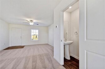 313 Riverdale Dr in Jarrell, TX - Building Photo - Building Photo