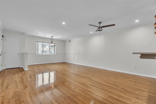 116 Pelhamdale Ave in Mount Vernon, NY - Building Photo - Building Photo