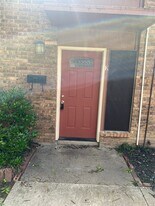 513 S Bowen Rd in Arlington, TX - Building Photo