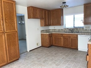 2136 Clipper Ship Dr in Fairfield, CA - Building Photo - Building Photo