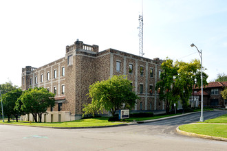 Stouder Center in Troy, OH - Building Photo - Building Photo