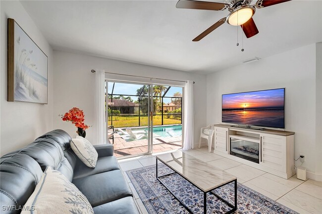 3687 Maran Ln in Bonita Springs, FL - Building Photo - Building Photo