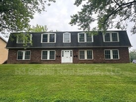 100 Gettysburg Rd in Belleville, IL - Building Photo