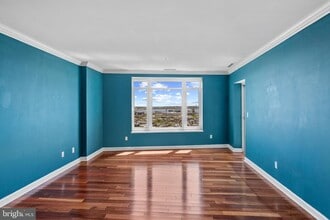 100 Harborview Dr in Baltimore, MD - Building Photo - Building Photo