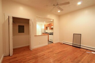 302 Highland Ave in Somerville, MA - Building Photo - Building Photo