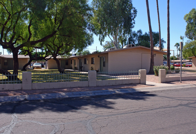 2523-2527 Aire Libre Ave in Phoenix, AZ - Building Photo - Building Photo