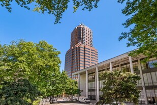 1414 SW 3rd Ave, Unit 2703 in Portland, OR - Building Photo