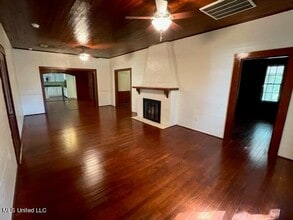 1010 Legion Ln in Ocean Springs, MS - Building Photo - Building Photo