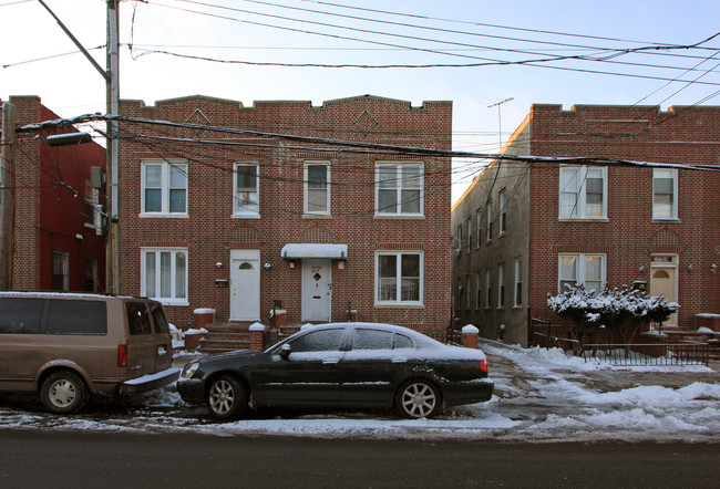 127-06 89th Ave in Jamaica, NY - Building Photo - Building Photo